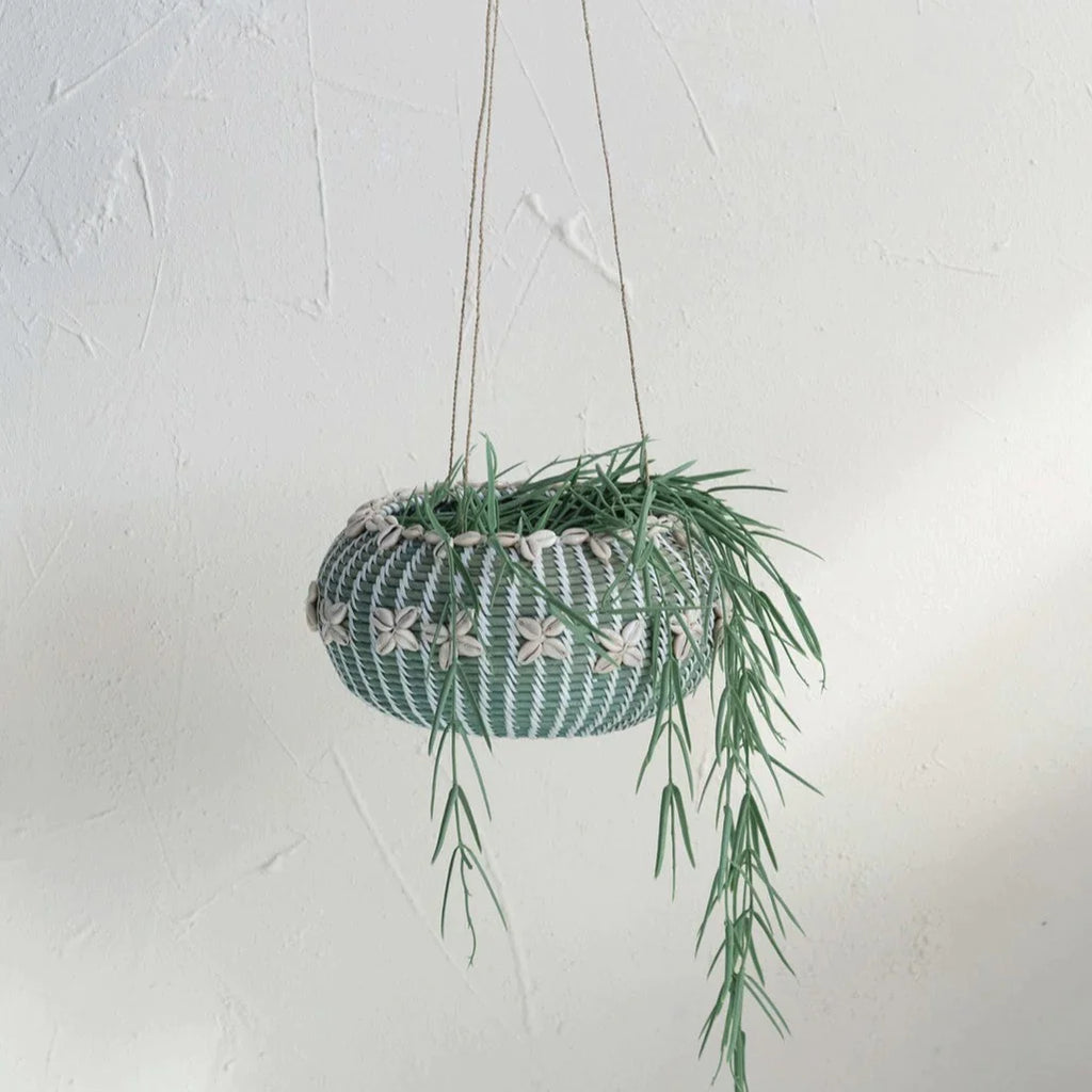 Hanging Planters & Baskets