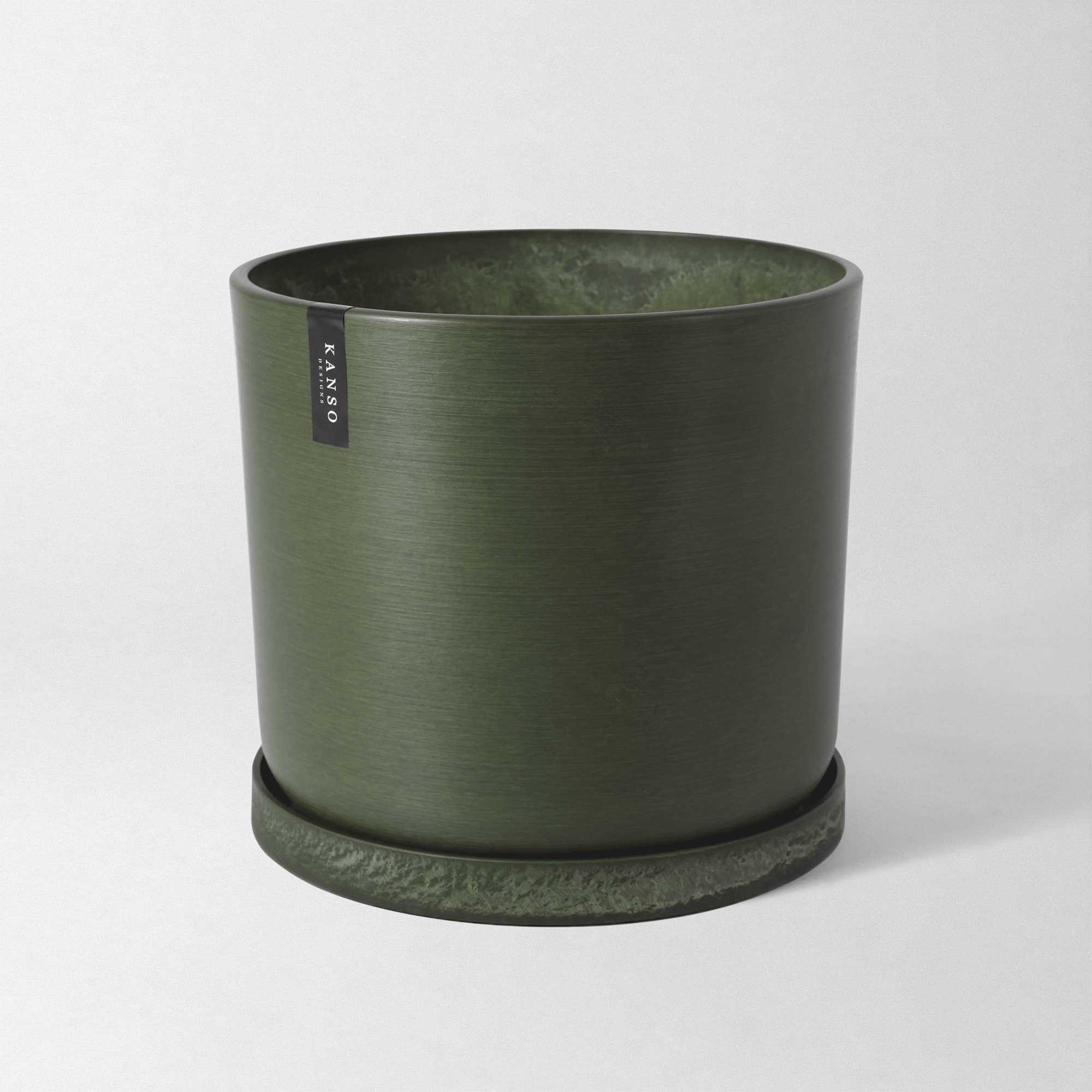a plastic plant email 12in Planter & Saucer