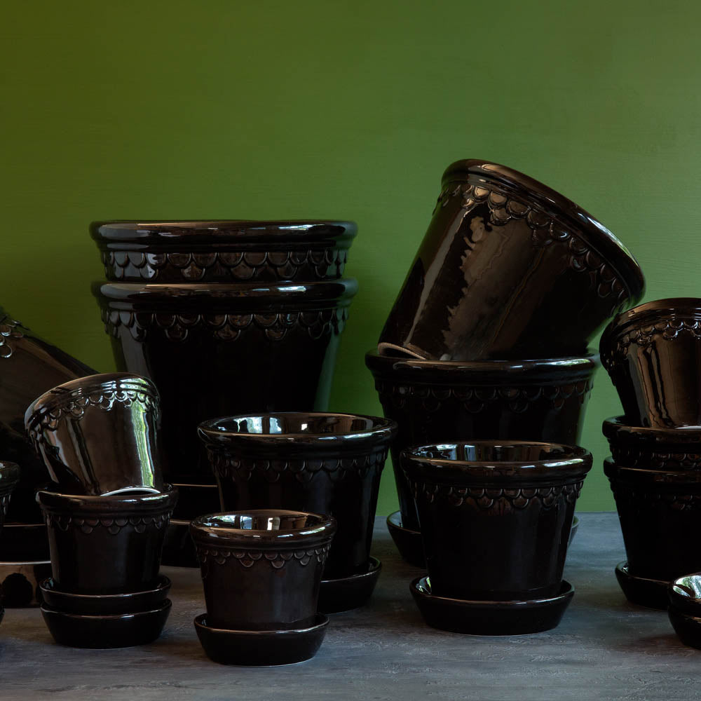 3in-10in Black Glazed Castle Pot - Bergs Potter