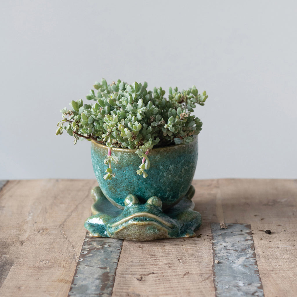 5in Stoneware Planter with Frog Base